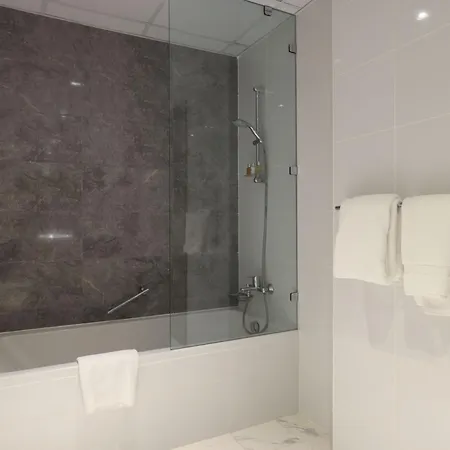 Visionary Vista: 2Br Al Habtoor City Dubaï Extérieur photo