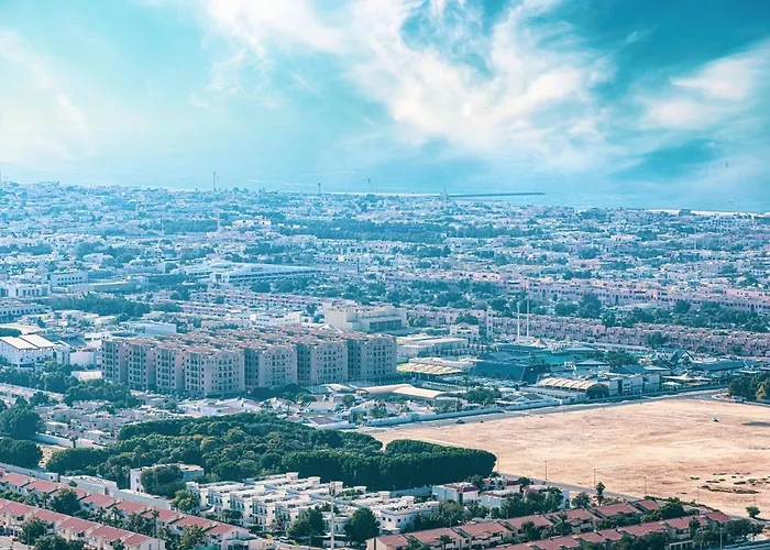 Visionary Vista: 2Br Al Habtoor City