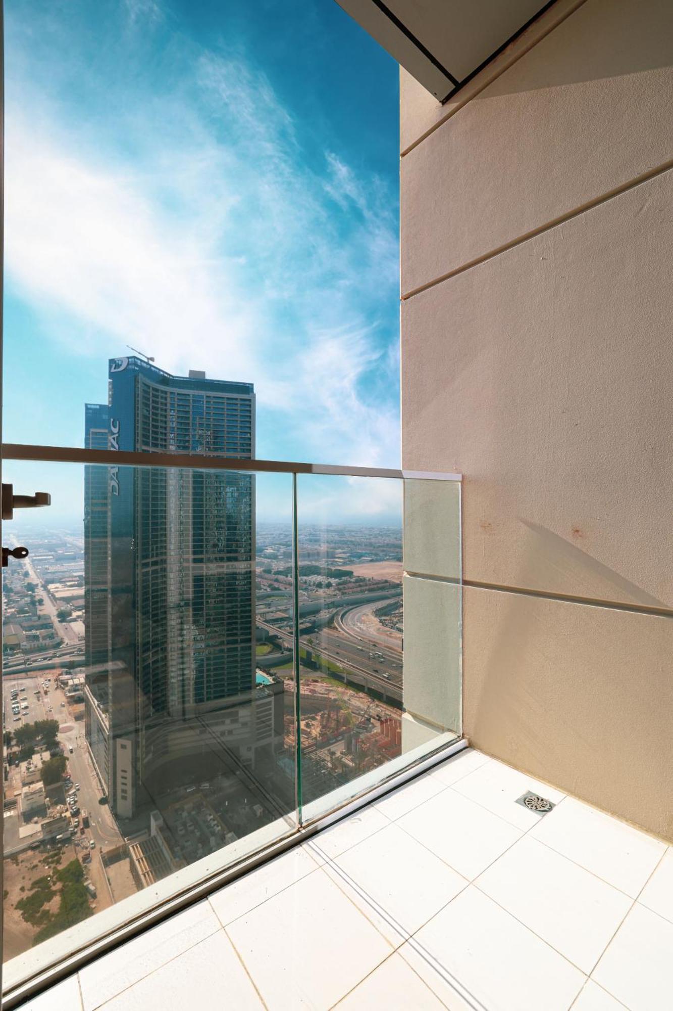 Visionary Vista: 2br Al Habtoor Dubaï