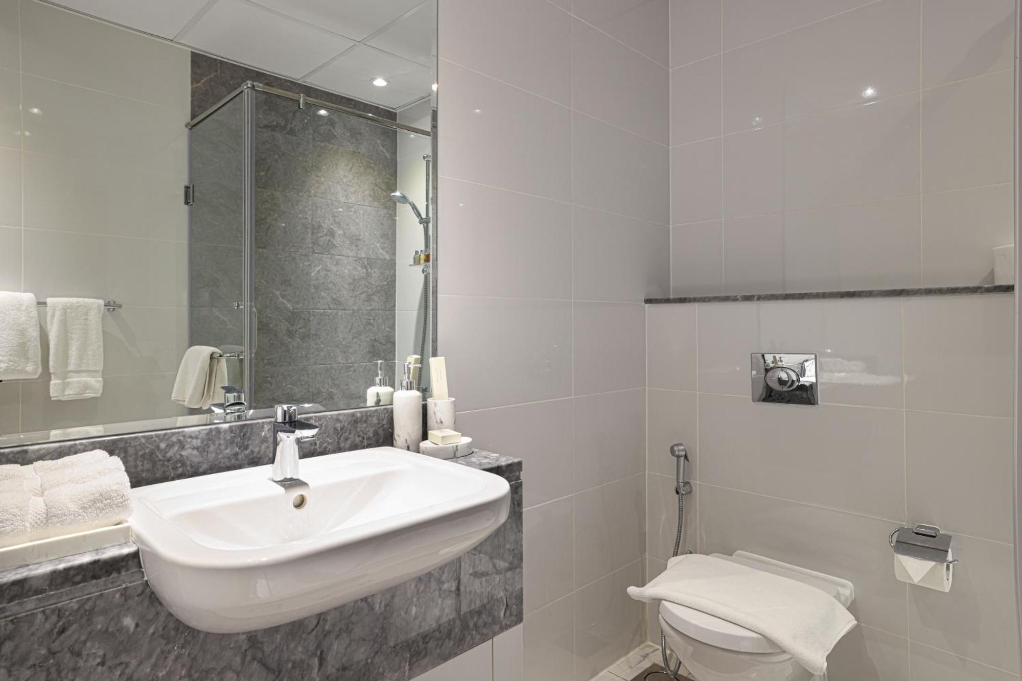 Visionary Vista: 2br Al Habtoor * Dubaï