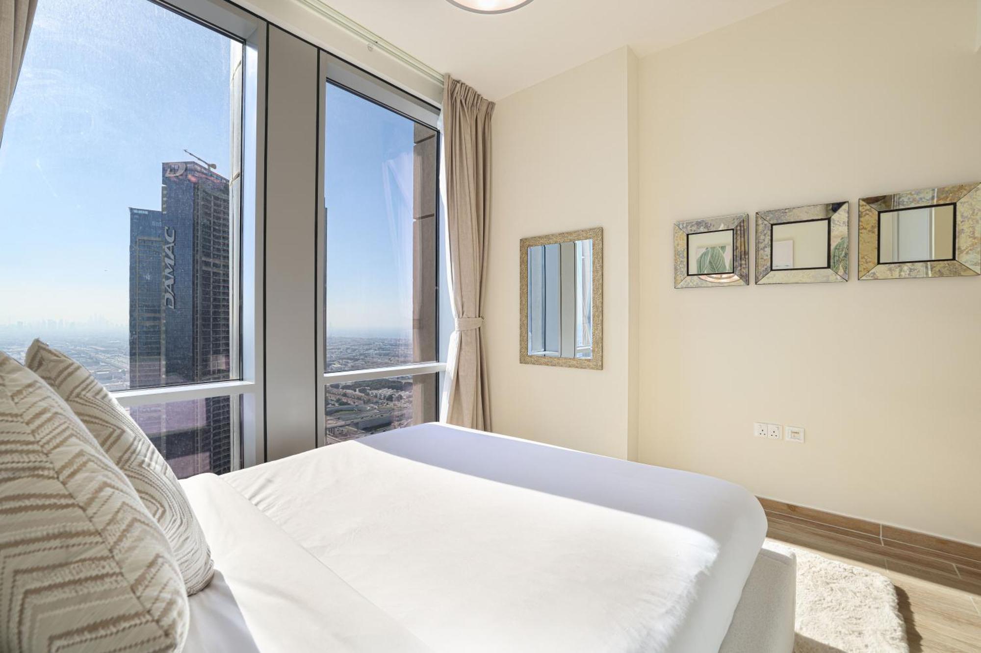 Visionary Vista: 2br Al Habtoor Appartement *